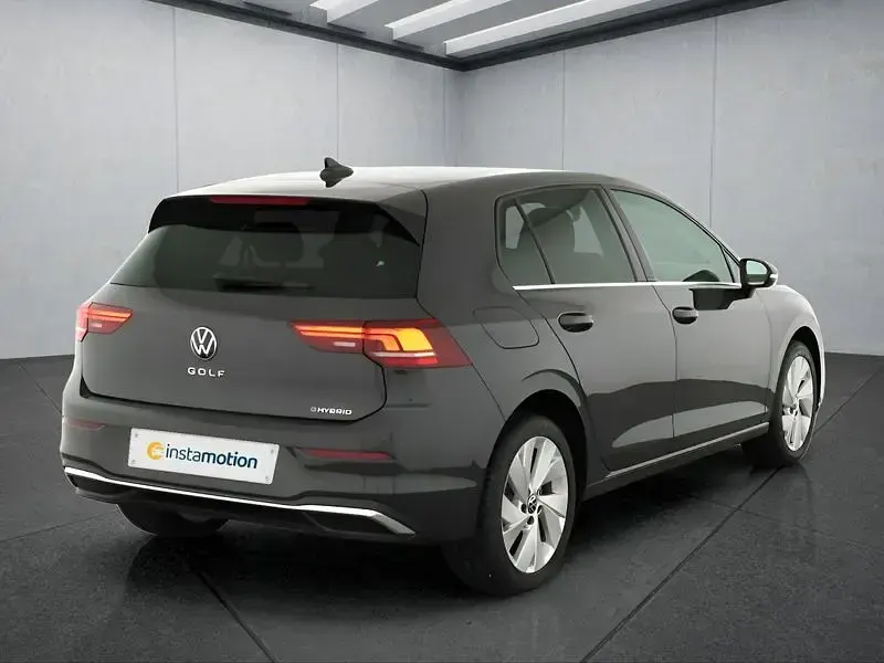 Neu VW Golf VIII 204 PS (150 kW) 2026 Grau Kleinwagen