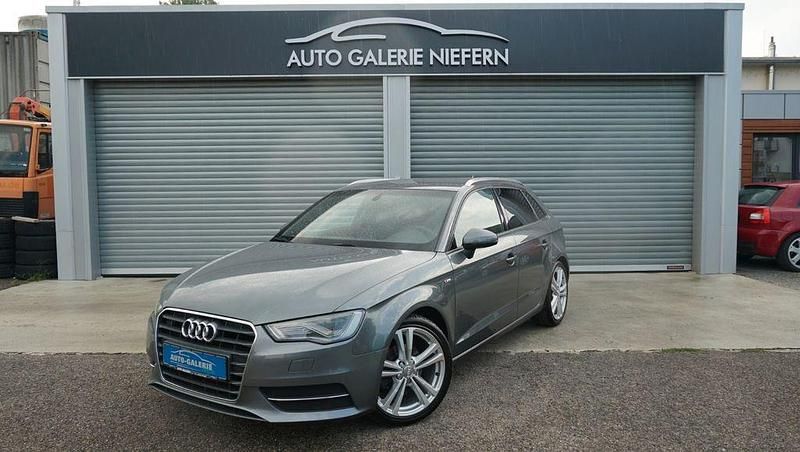 Grau Gebraucht 2015 Audi A3 Sportback S-Line Limousine | 14.890 € (Fairer Preis) - Bild 1/4