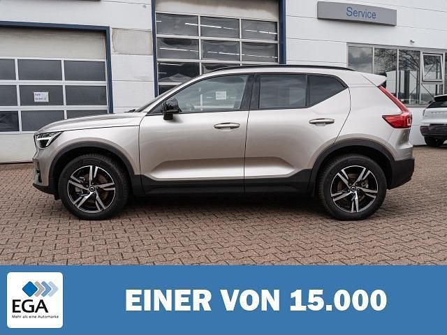 Gebraucht Volvo XC40 Plus 163 PS (119 kW) 2023 Metallic SUV