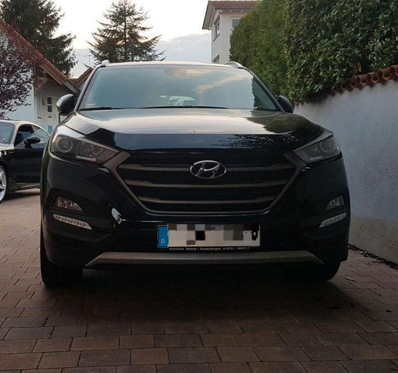 Gebraucht Hyundai Tucson Advantage 177 PS (130 kW) 2017 Schwarz SUV