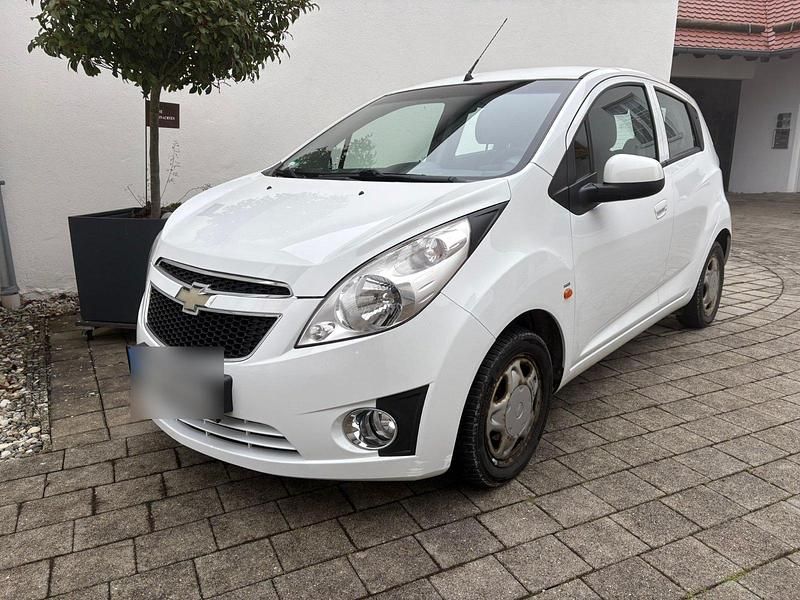 Gebraucht Chevrolet Spark LS 82 PS (60 kW) 2010 Weiß Kleinwagen