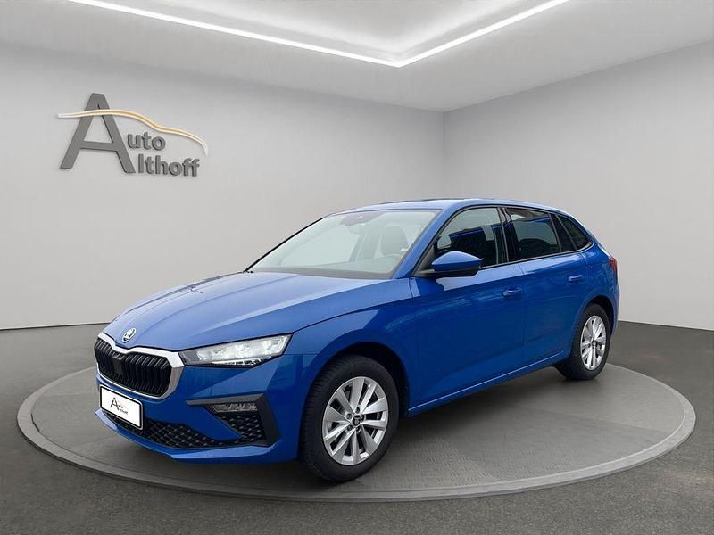 Gebraucht Skoda Scala Selection 116 PS (85 kW) 2025 Modra energy/energy blue Kleinwagen