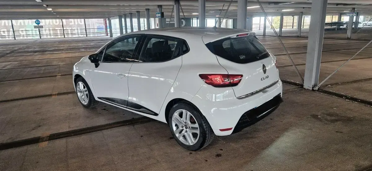 Gebraucht Renault Clio LIMITED 90 PS (66 kW) 2018 Weiß Kleinwagen