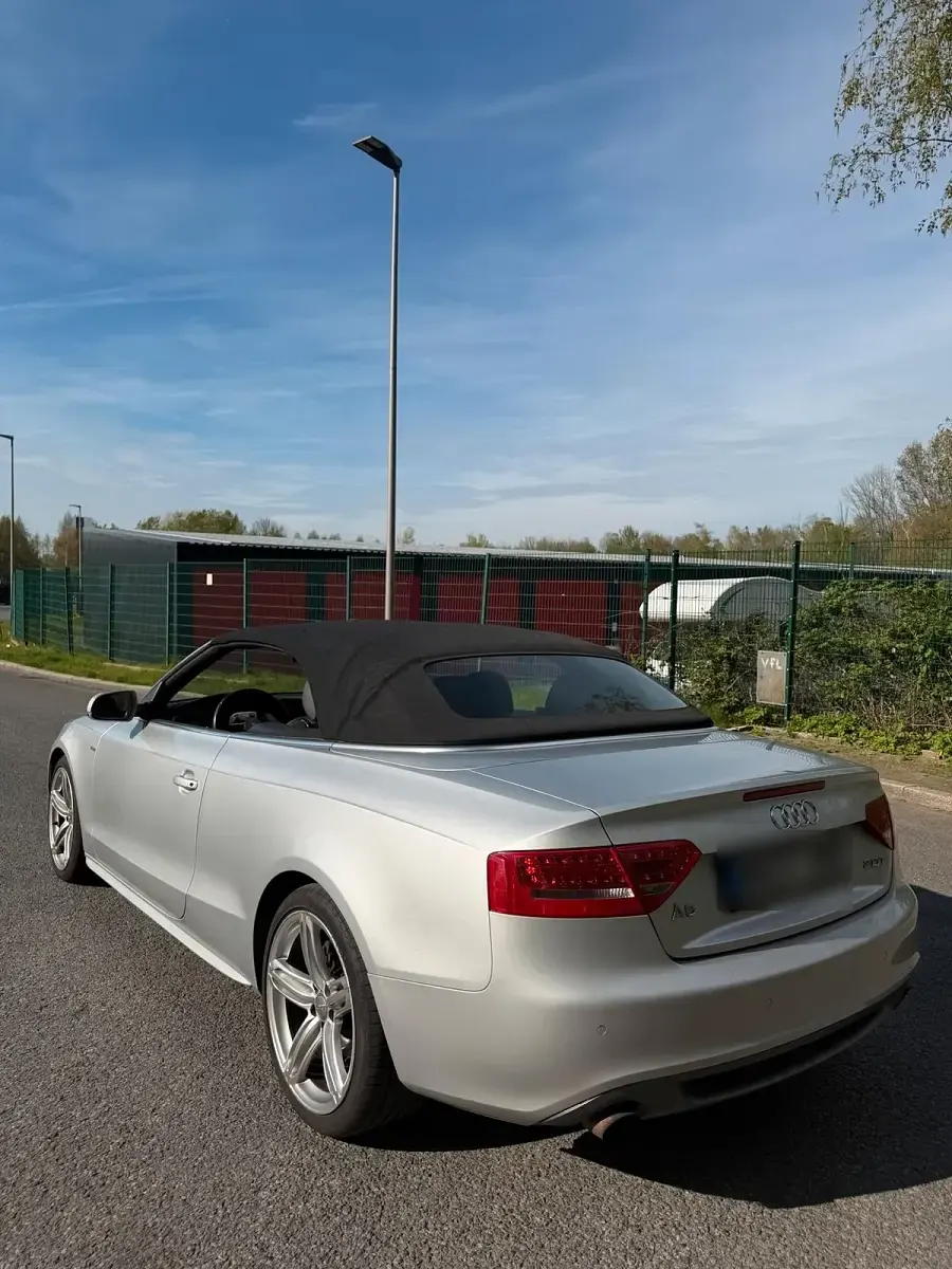 Gebraucht Audi A5 Cabriolet Design 211 PS (155 kW) 2011 Silber Cabrio