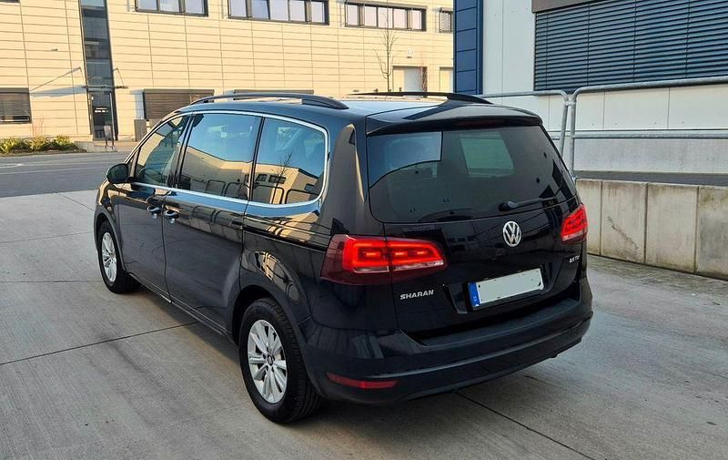 Gebraucht VW Sharan 150 PS (110 kW) 2016 Schwarz Van / Kleinbus