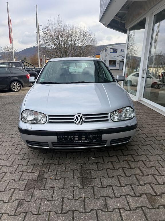Silber Gebraucht 2001 VW Golf Limousine | 2.500 € (Fairer Preis) - Bild 1/4