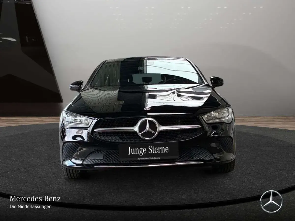 Gebraucht Mercedes CLA250 Progressive 224 PS (164 kW) 2023 Nachtschwarz Coupé