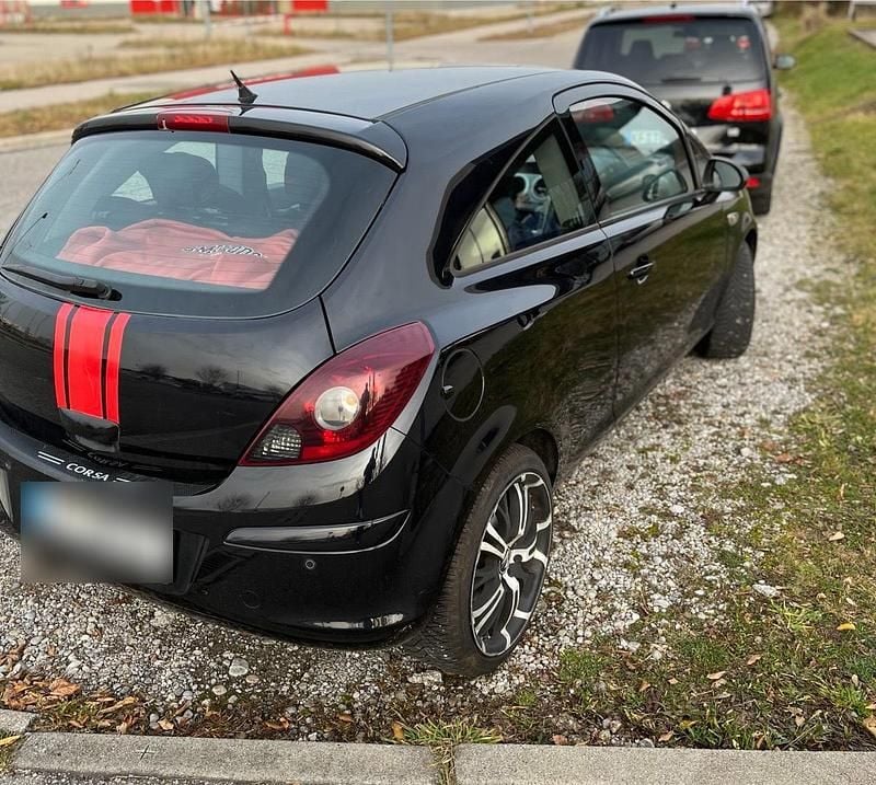Używany Opel Corsa 90 KM (66 kW) 2009 Czarny Hatchback