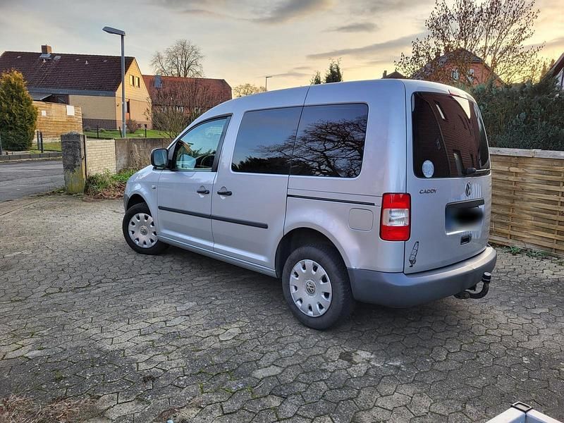 Gebraucht VW Caddy Life 105 PS (77 kW) 2009 Silber Van / Kleinbus