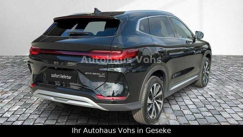 Neu BYD Seal U Boost 218 PS (160 kW) 2025 Schwarz SUV