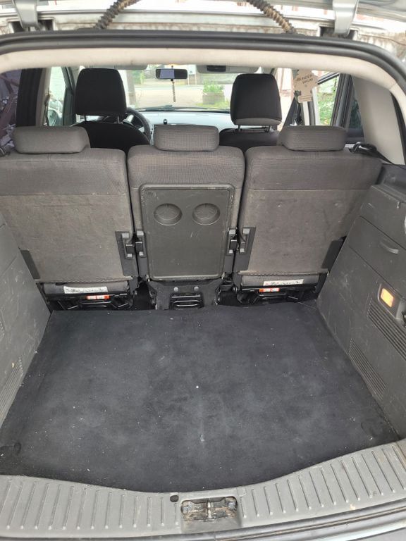 Silber Gebraucht 2003 Ford C-MAX Trend Van / Kleinbus | 1.400 € (Fairer Preis) - Bild 1/4