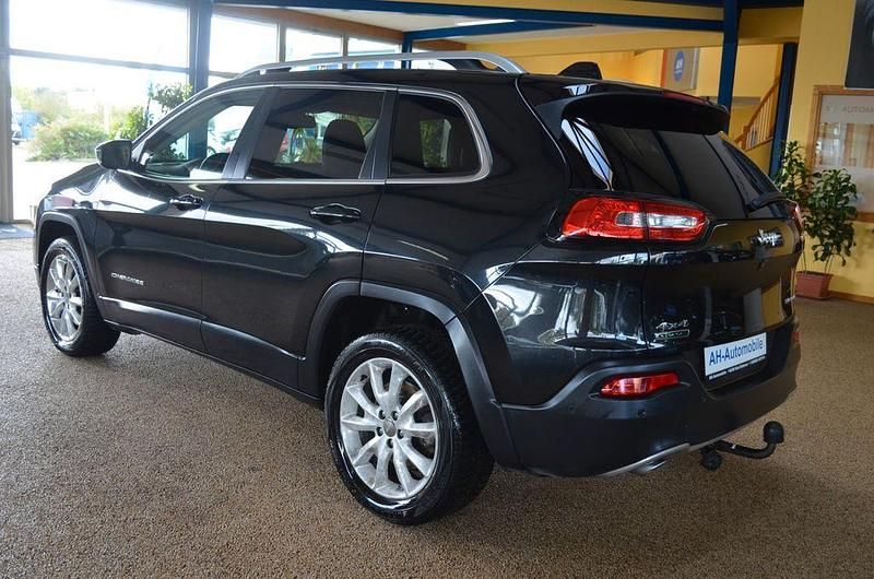 Gebraucht Jeep Cherokee Limited 170 PS (125 kW) 2015 Schwarz SUV