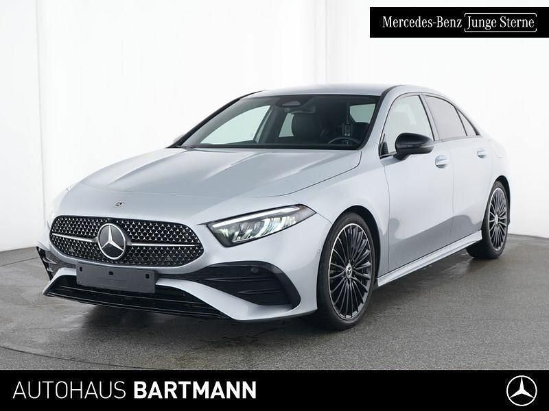 Lack hightechsilber Gebraucht 2024 Mercedes A250 AMG Limousine | 37.900 € (Fairer Preis) - Bild 1/4