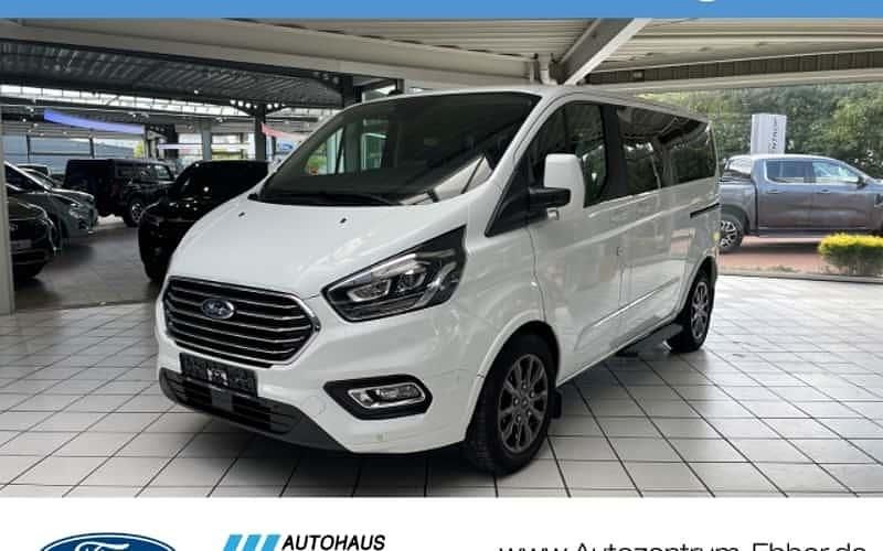 Weiß Gebraucht 2020 Ford Tourneo Titanium X Kombi | 36.981 € (Fairer Preis) - Bild 1/4