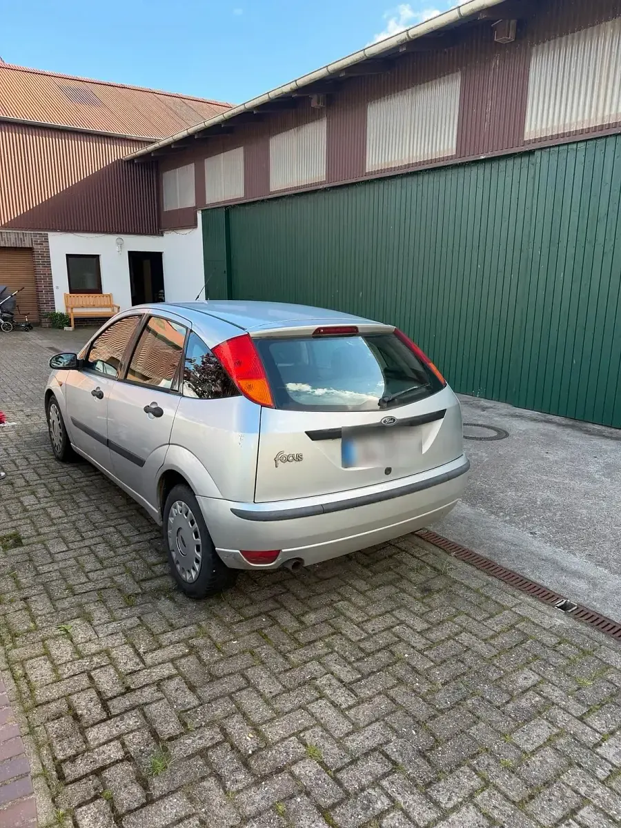 Gebraucht Ford Focus 115 PS (84 kW) 2004 Silber Kleinwagen