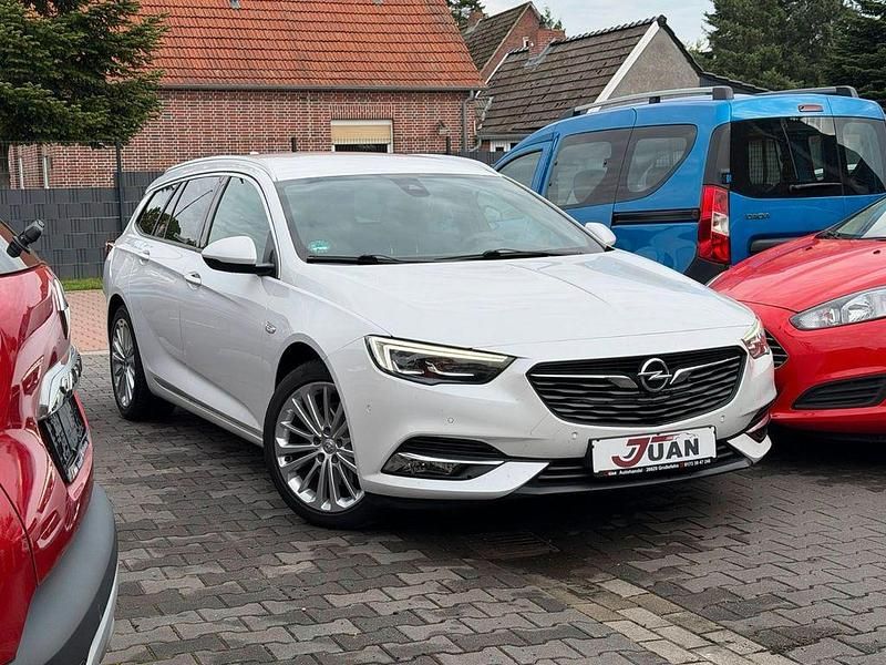 Weiß Gebraucht 2017 Opel Insignia Dynamic Kombi | 16.450 € (Fairer Preis) - Bild 1/4