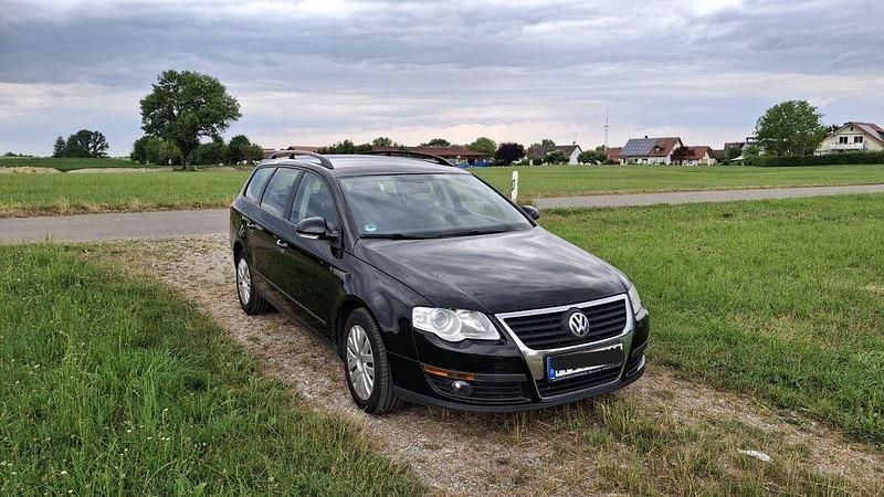 Schwarz Gebraucht 2010 VW Passat Trendline Kombi | 3.500 € (Fairer Preis) - Bild 1/4