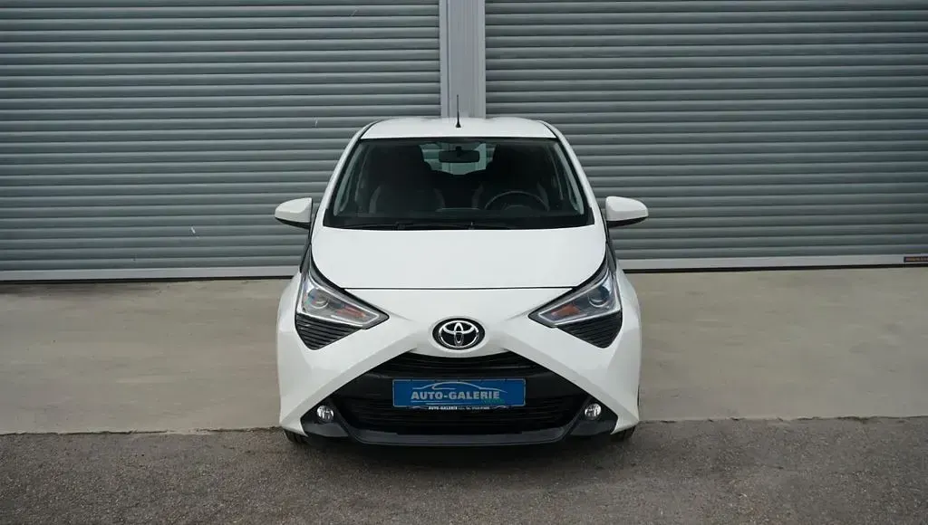 Gebraucht Toyota Aygo Connect Style 72 PS (52 kW) 2018 Weiß Kleinwagen