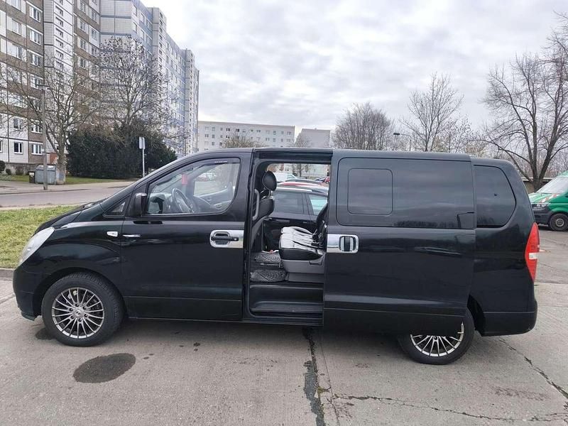 Schwarz Gebraucht 2012 Hyundai H-1 Van | 15.000 € (Teuer) - Bild 1/4