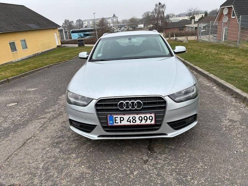 Gebraucht Audi A4 S-Line 170 PS (125 kW) 2012 Silber Kombi