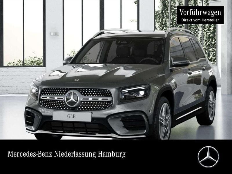 Grau Gebraucht 2025 Mercedes GLB200 AMG SUV | 43.950 € (Fairer Preis) - Bild 1/4