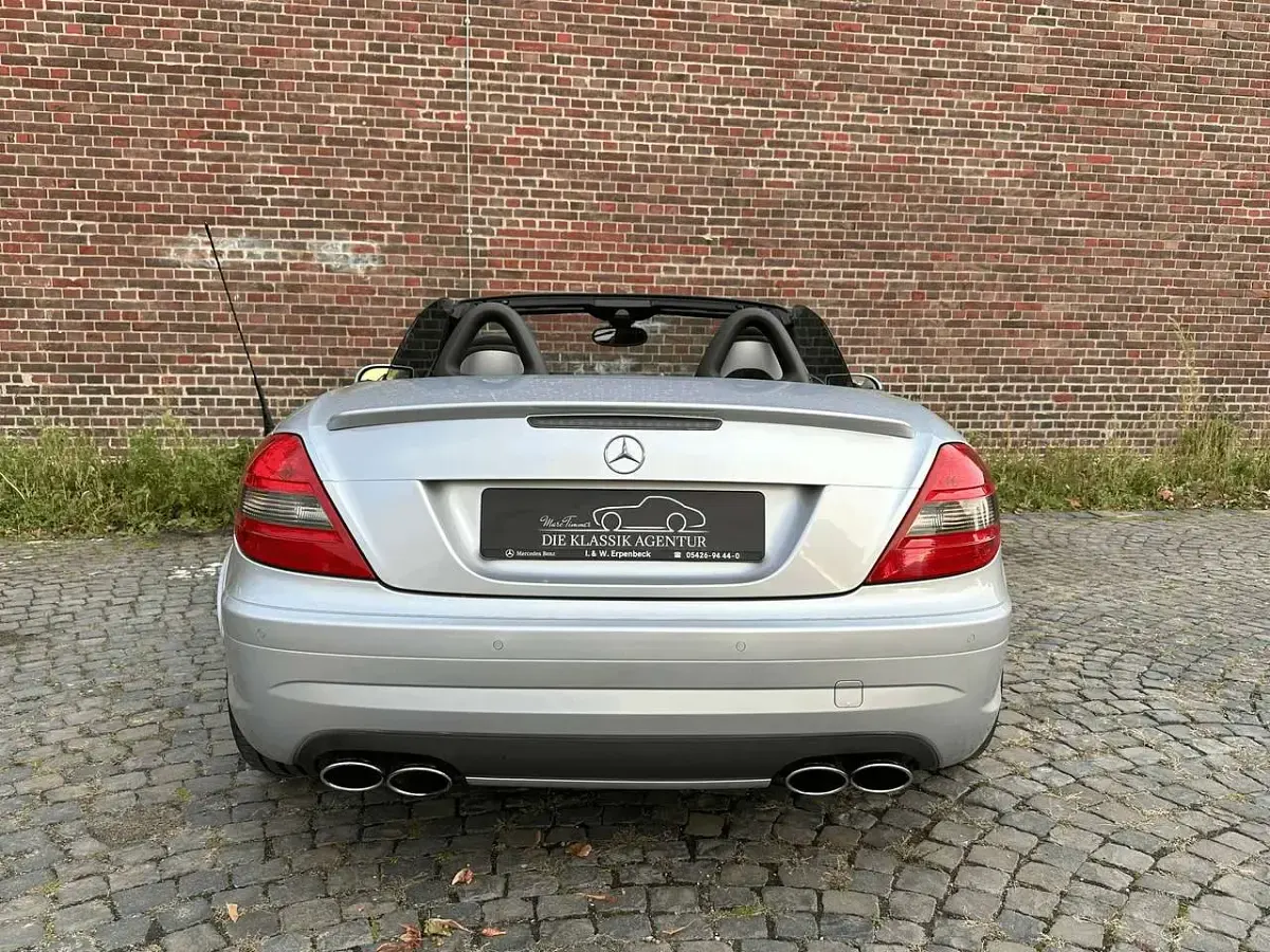 Gebraucht Mercedes SLK55 AMG AMG 360 PS (264 kW) 2005 Iridiumsilber  metalliclack Cabrio