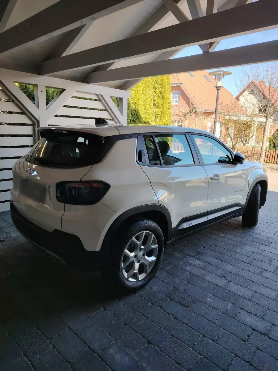 Gebraucht Jeep Avenger 101 PS (74 kW) 2024 Weiß SUV