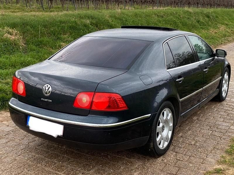 Second-hand VW Phaeton 224 CP (164 kW) 2006 Gri Berlinǎ