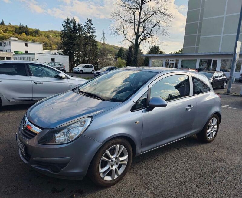 Blau Gebraucht 2008 Opel Corsa Cosmo Limousine | 2.500 € (Etwas zu teuer) - Bild 1/4