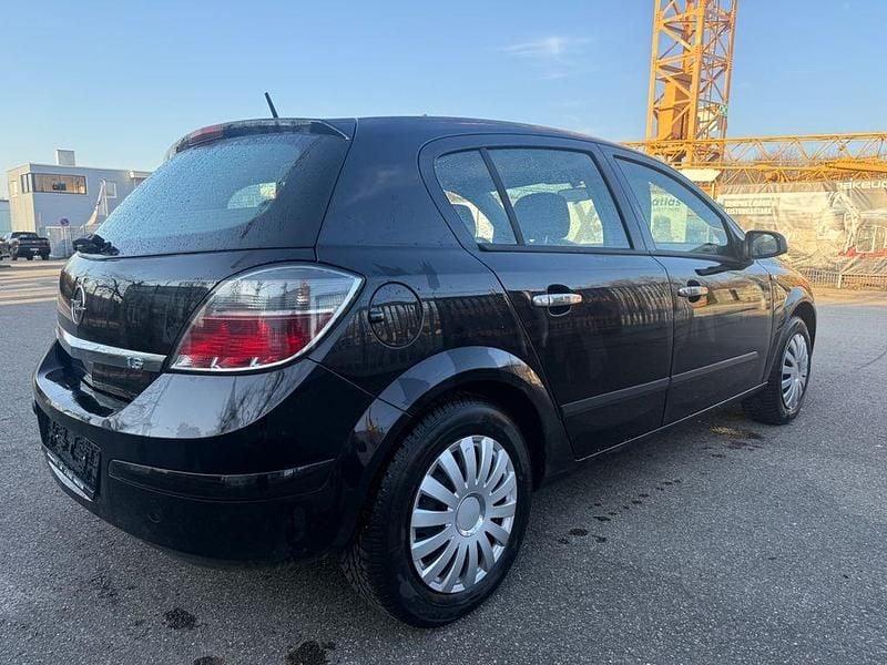 Gebraucht Opel Astra 90 PS (66 kW) 2009 Schwarz Limousine