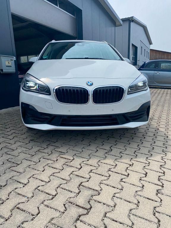 Gebraucht BMW 225 Sport Line 125 PS (91 kW) 2020 Weiß Limousine