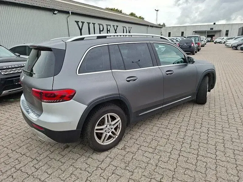 Gebraucht Mercedes GLB200 150 PS (110 kW) 2022 Silber SUV