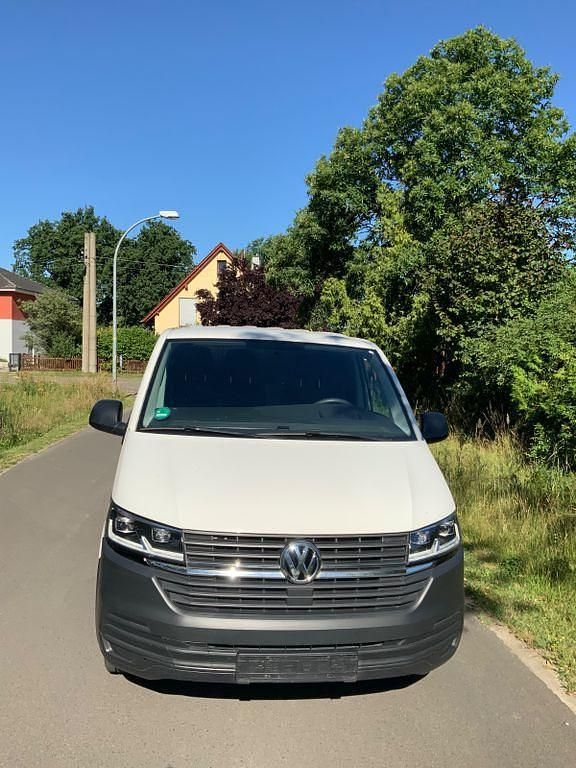 Weiß Gebraucht 2020 VW T6.1 Van | 13.999 € (Guter Preis) - Bild 1/4
