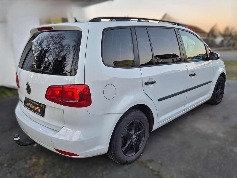 Gebraucht VW Touran 105 PS (77 kW) 2014 Pure white Van / Kleinbus