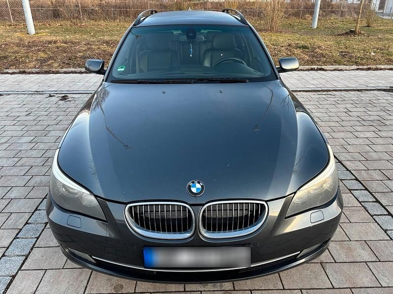 Gebraucht BMW 525 197 PS (144 kW) 2008 Grau Kombi