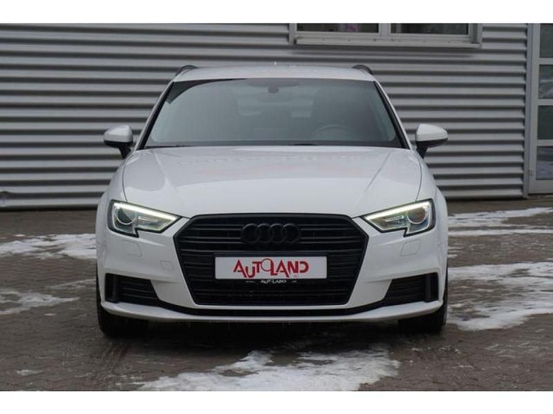 Gebraucht Audi A3 150 PS (110 kW) 2018 Weiss (metallic) Limousine