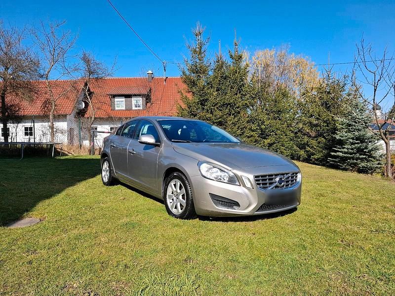 Gebraucht Volvo S60 163 PS (119 kW) 2011 Braun Limousine
