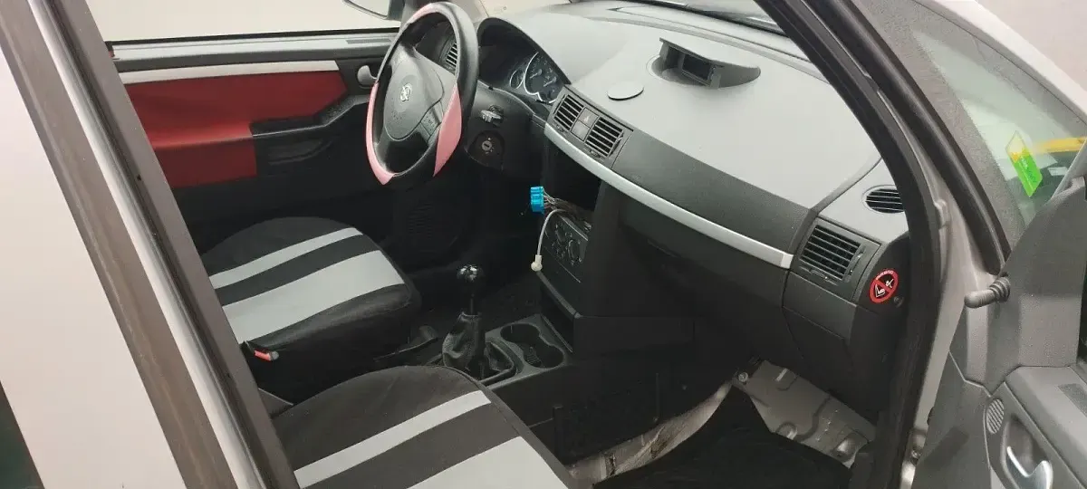 Gebraucht Opel Meriva 125 PS (91 kW) 2003 Silber Van / Kleinbus
