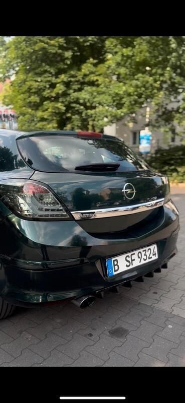 Grün Gebraucht 2006 Opel Astra GTC Kleinwagen | 2.500 € (Fairer Preis) - Bild 1/4