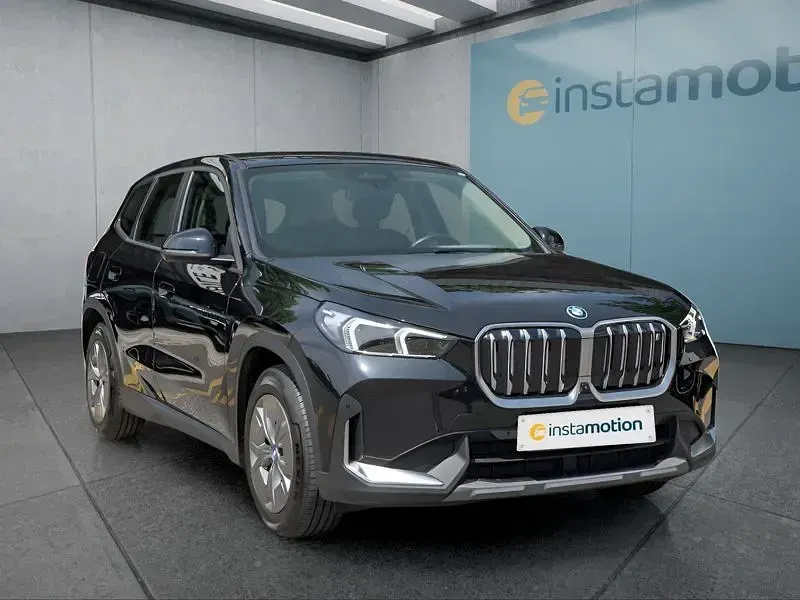 Gebraucht BMW iX1 230 kW (313 PS) 2023 Schwarz SUV