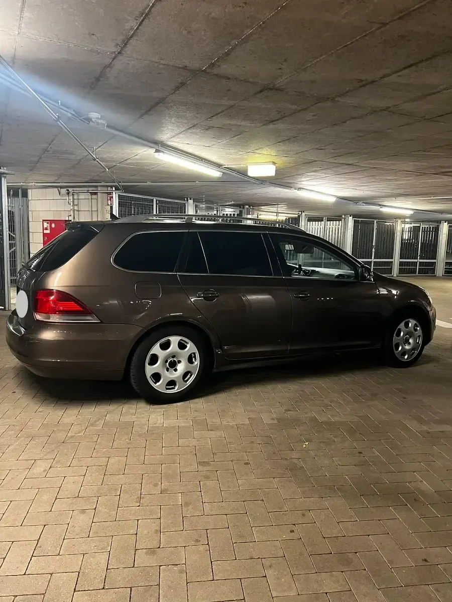 Gebraucht VW Golf VI 140 PS (102 kW) 2011 Braun Kleinwagen