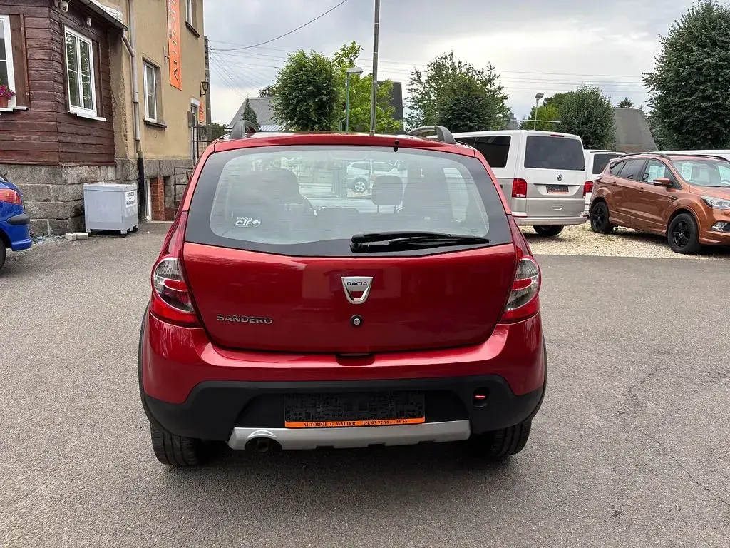 Gebraucht Dacia Sandero Stepway 84 PS (61 kW) 2011 Rot SUV