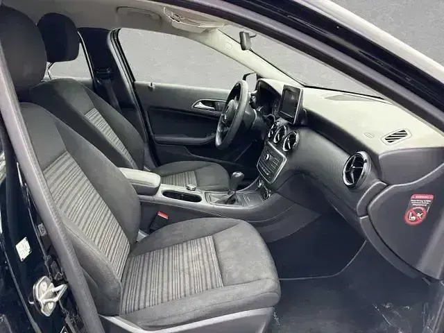 Gebraucht Mercedes A160 110 PS (80 kW) 2018 Schwarz Limousine