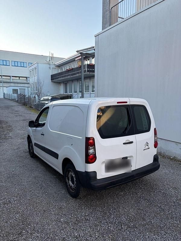 Gebraucht Citroën Berlingo Feel 99 PS (72 kW) 2016 Weiß Van / Kleinbus