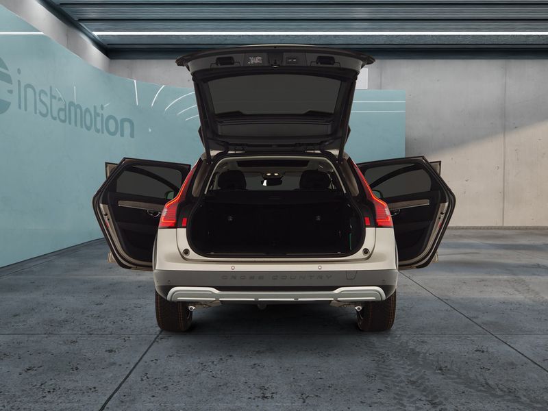 Gebraucht Volvo V90 CC Ultimate 235 PS (172 kW) 2023 Silber Kombi