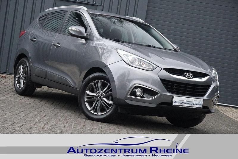 Grau Gebraucht 2015 Hyundai ix35 SUV | 9.444 € (Fairer Preis) - Bild 1/4