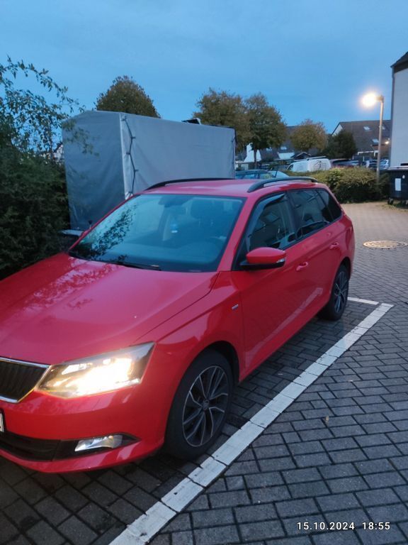 Rot Gebraucht 2017 Skoda Fabia Drive Kombi | 10.600 € (Fairer Preis) - Bild 1/4