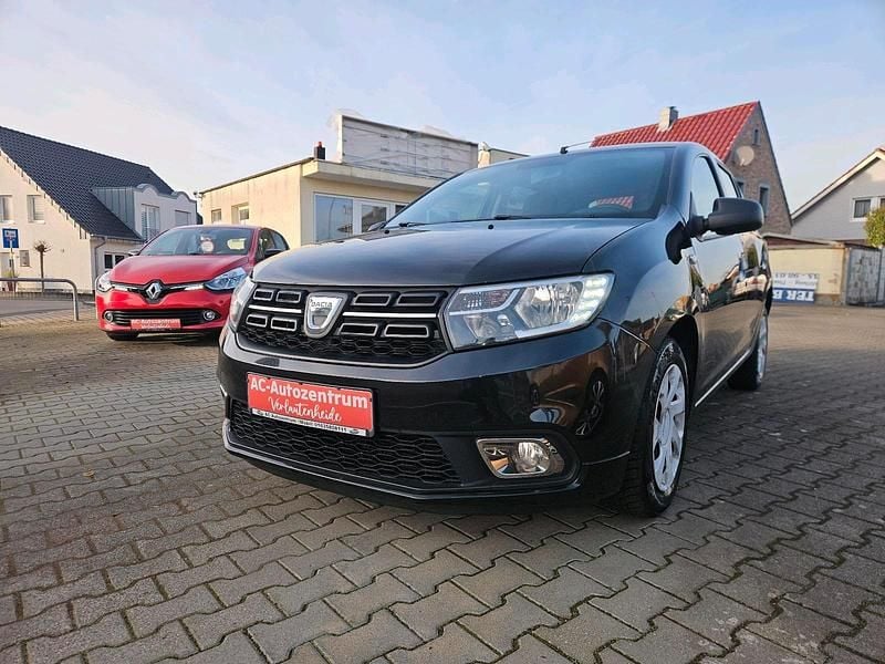 Schwarz Gebraucht 2017 Dacia Sandero Kleinwagen | 3.690 € (Guter Preis) - Bild 1/4