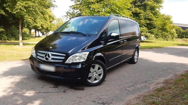 Schwarz Gebraucht 2011 Mercedes Viano Edition Van / Kleinbus | 17.800 € (Teuer) - Bild 1/4