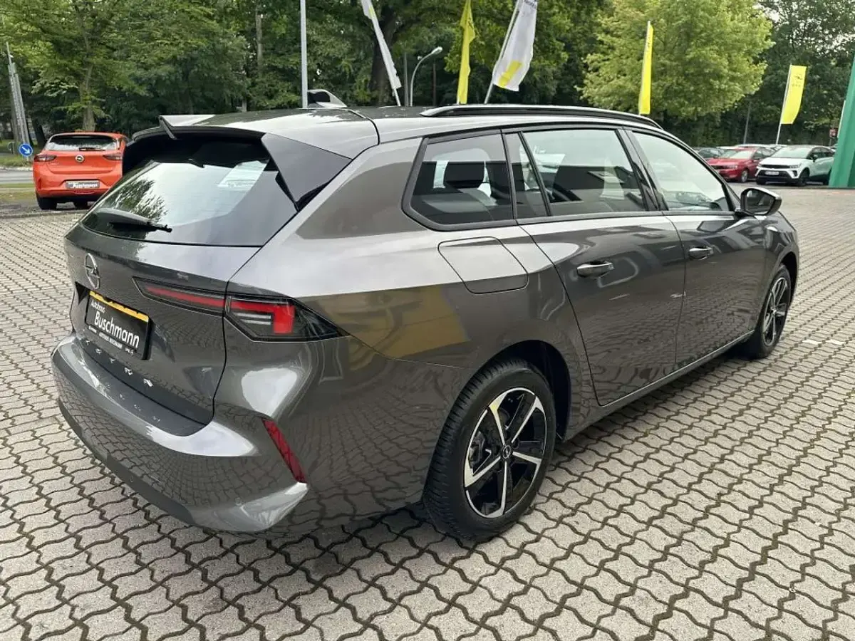 Gebraucht Opel Astra Edition 110 PS (80 kW) 2024 Vulkan grau metallic Kombi